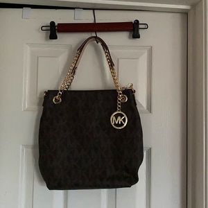 Never used. Michael Kors handbag.